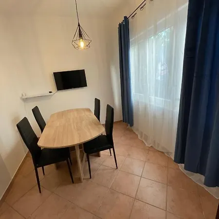 Roko&lovre Apartment *