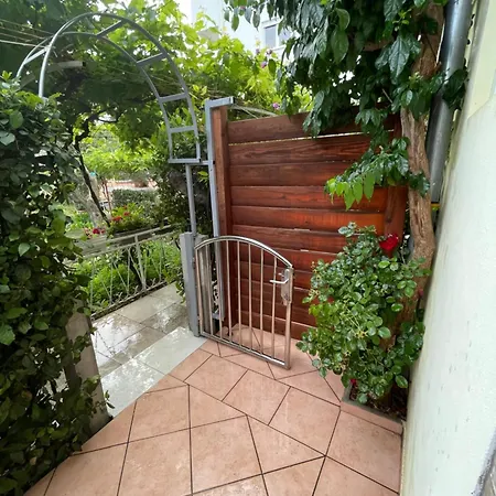 Διαμέρισμα Roko&lovre Starigrad Paklenica